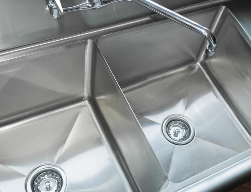 24� x 24� x 14� Two Tub Sink with 3.5" Center Drain and No Drain Board